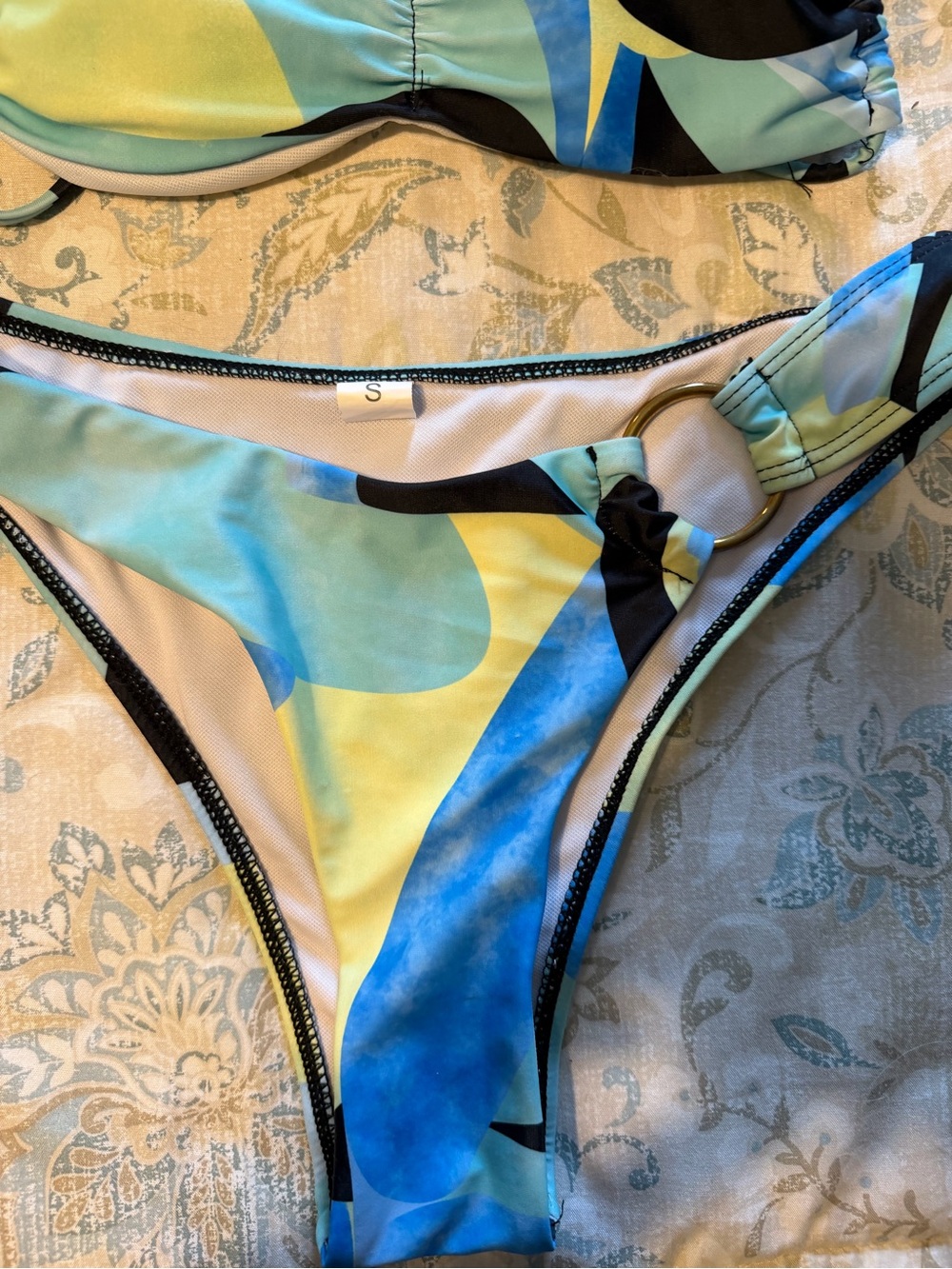 Bikini Set - Picture 3 of 6